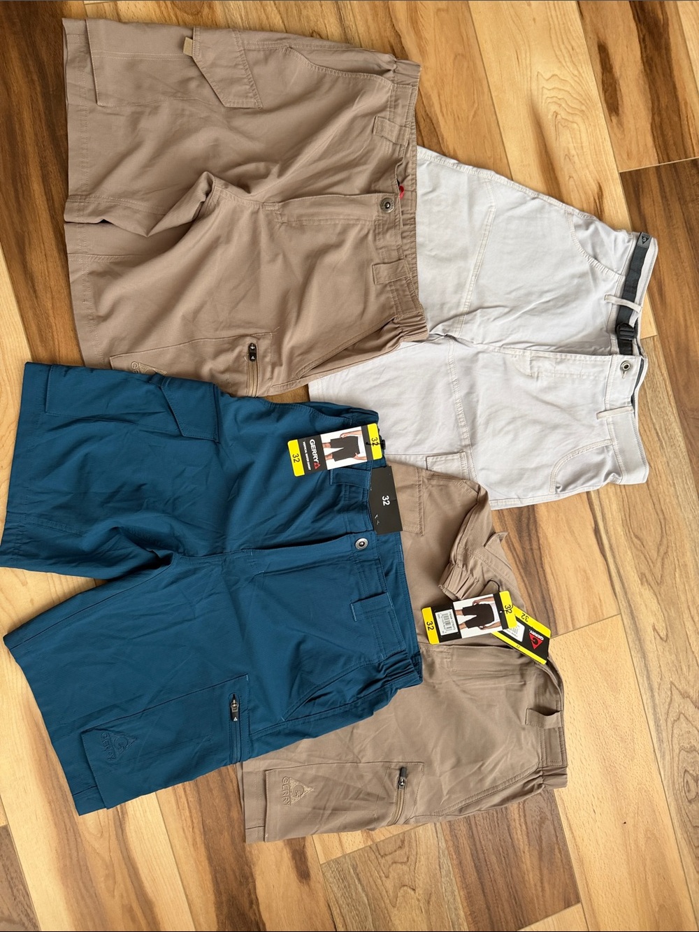 Gerry Men's Flat-Front Shorts Lot 32 waist - Picture 3 of 3